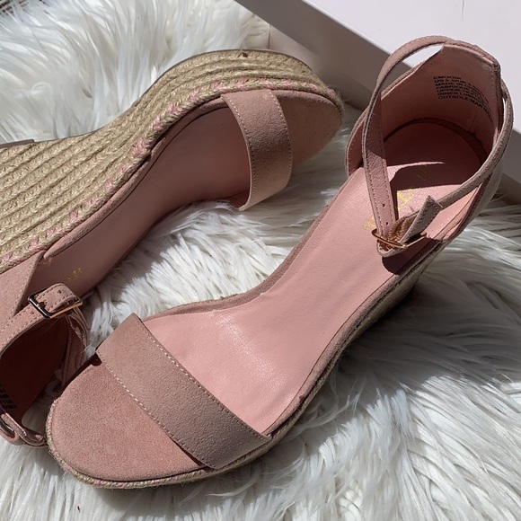 Wedge sandals - Picture 2 of 5